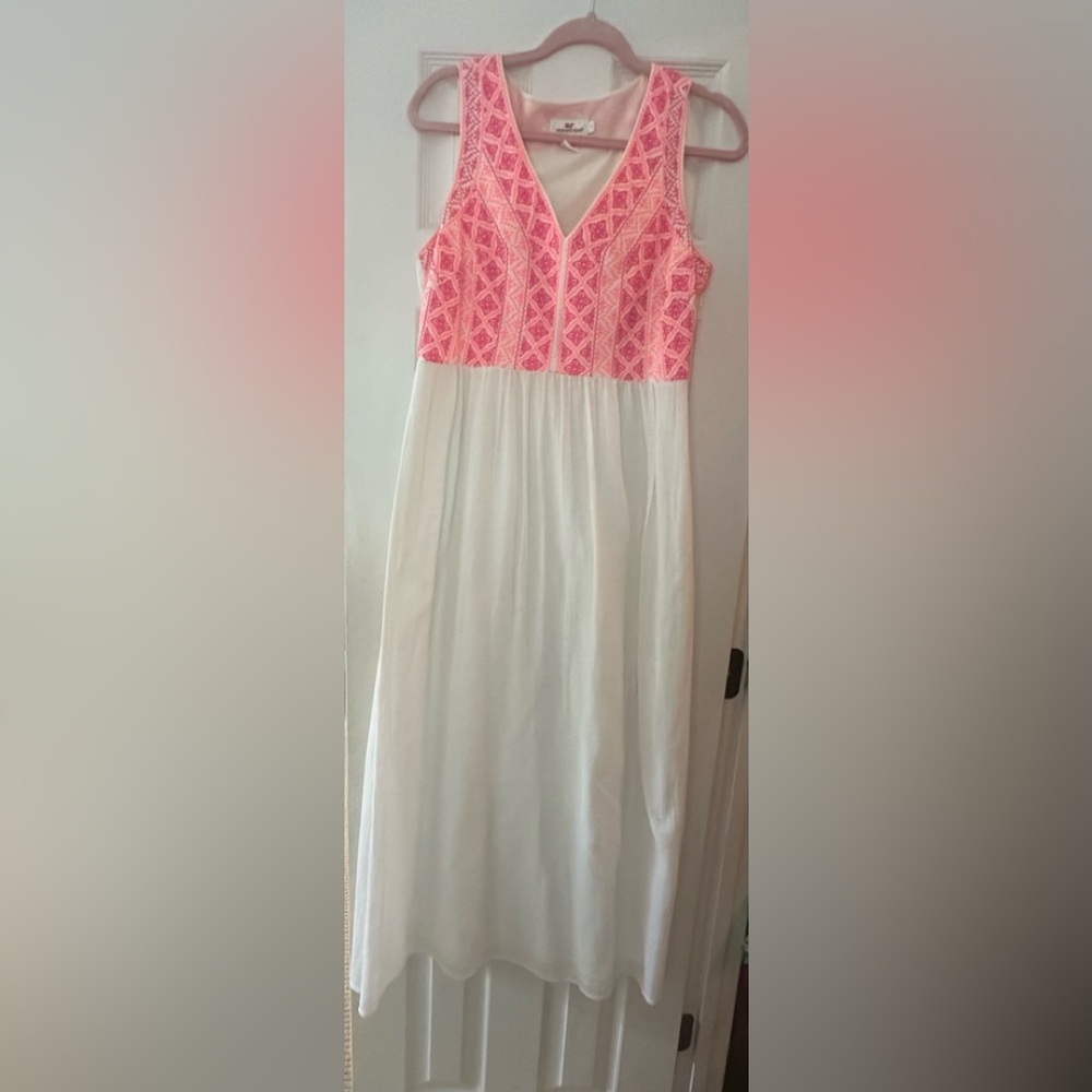 Vineyard Vines beautiful white gauze maxi dress with pink embroidery.